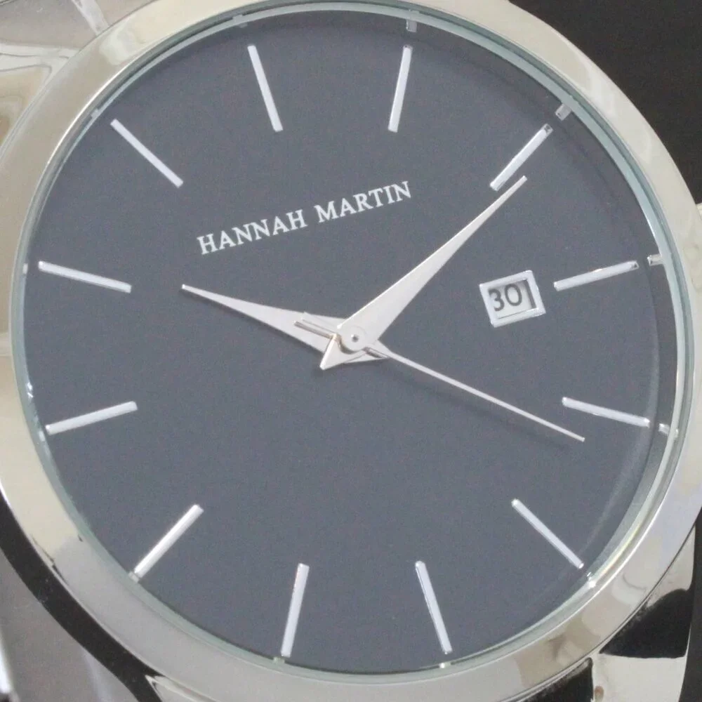 Men's Minimalist Quartz Watch Integrated Bracelet Silver-tone 40mm
